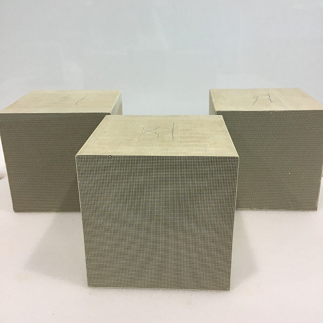 Pt Pd Rh Catalytic Converters Wood Furnace Criterion Tail Gas Catalyst OC Catalyst 46 CPSI
