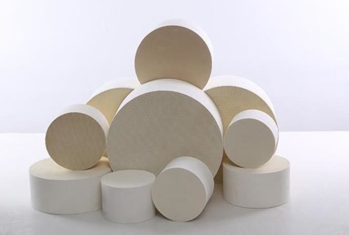 MgO Al2O3 SiO2 Ceramic Honeycomb Catalyst Support In All On Road Off Road Vehicles Machinery